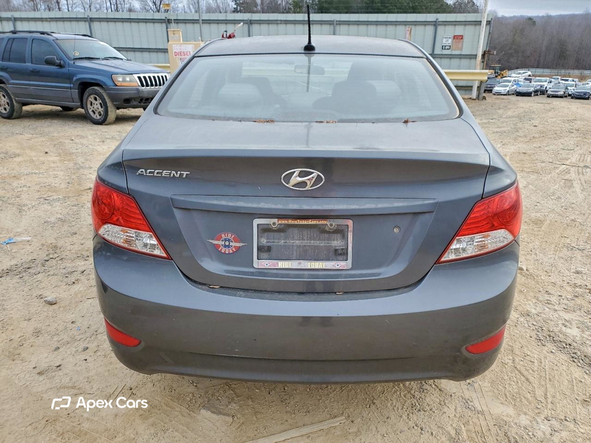 Hyundai Accent 2012