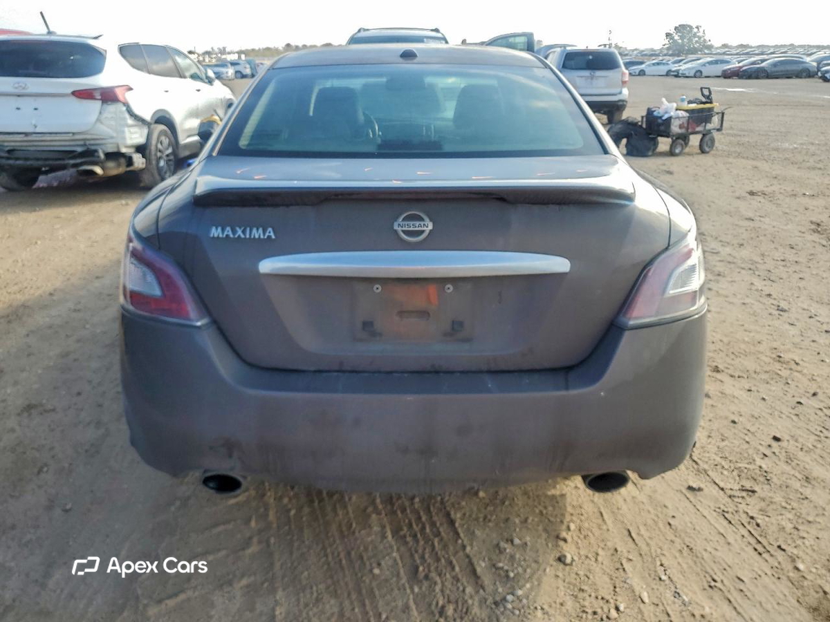 Nissan Maxima 2014