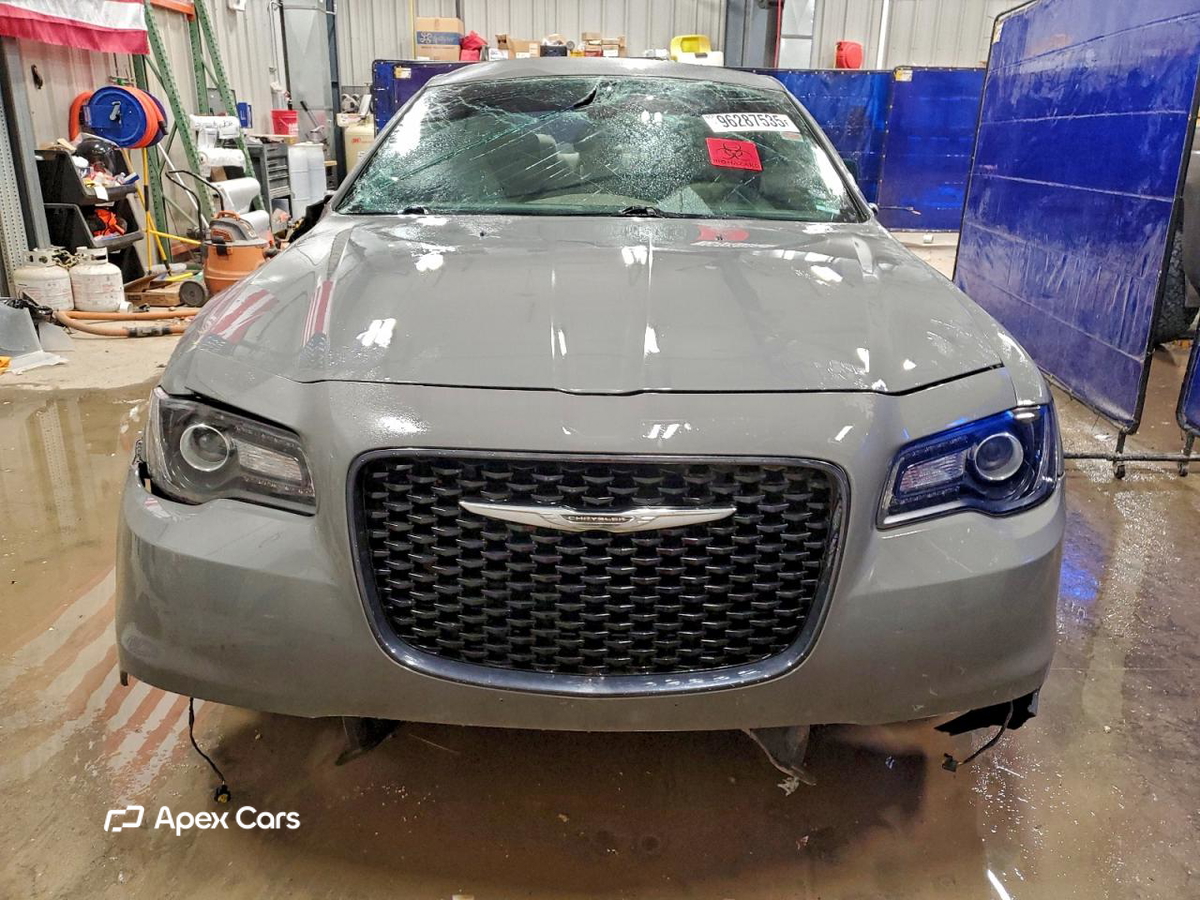 Chrysler 300 2018