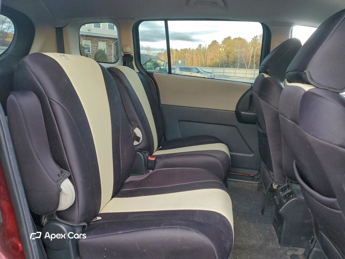 Mazda 5 2012