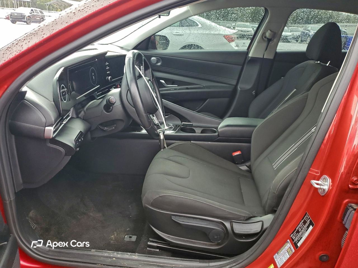 Hyundai Elantra 2021