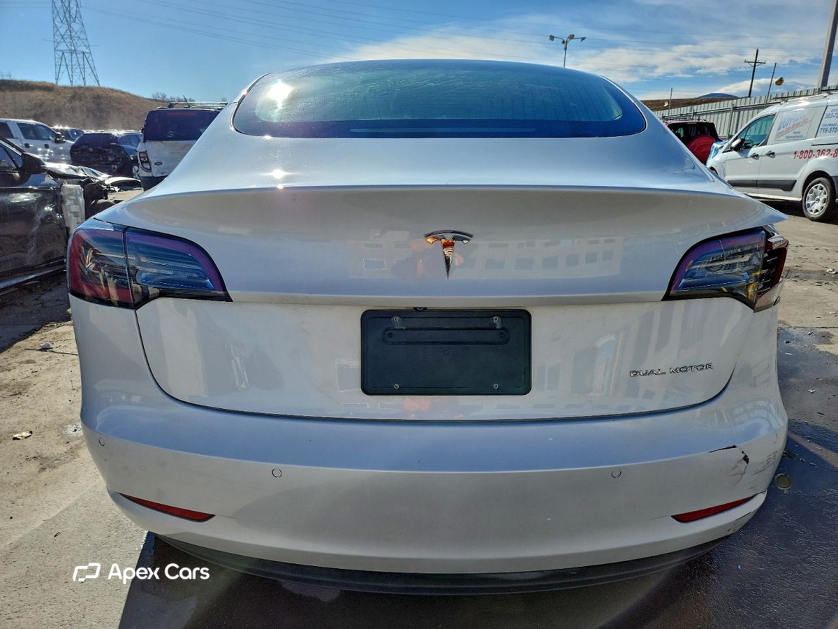 Tesla Model 3 2020