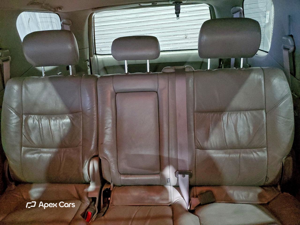 Toyota Sequoia 2004