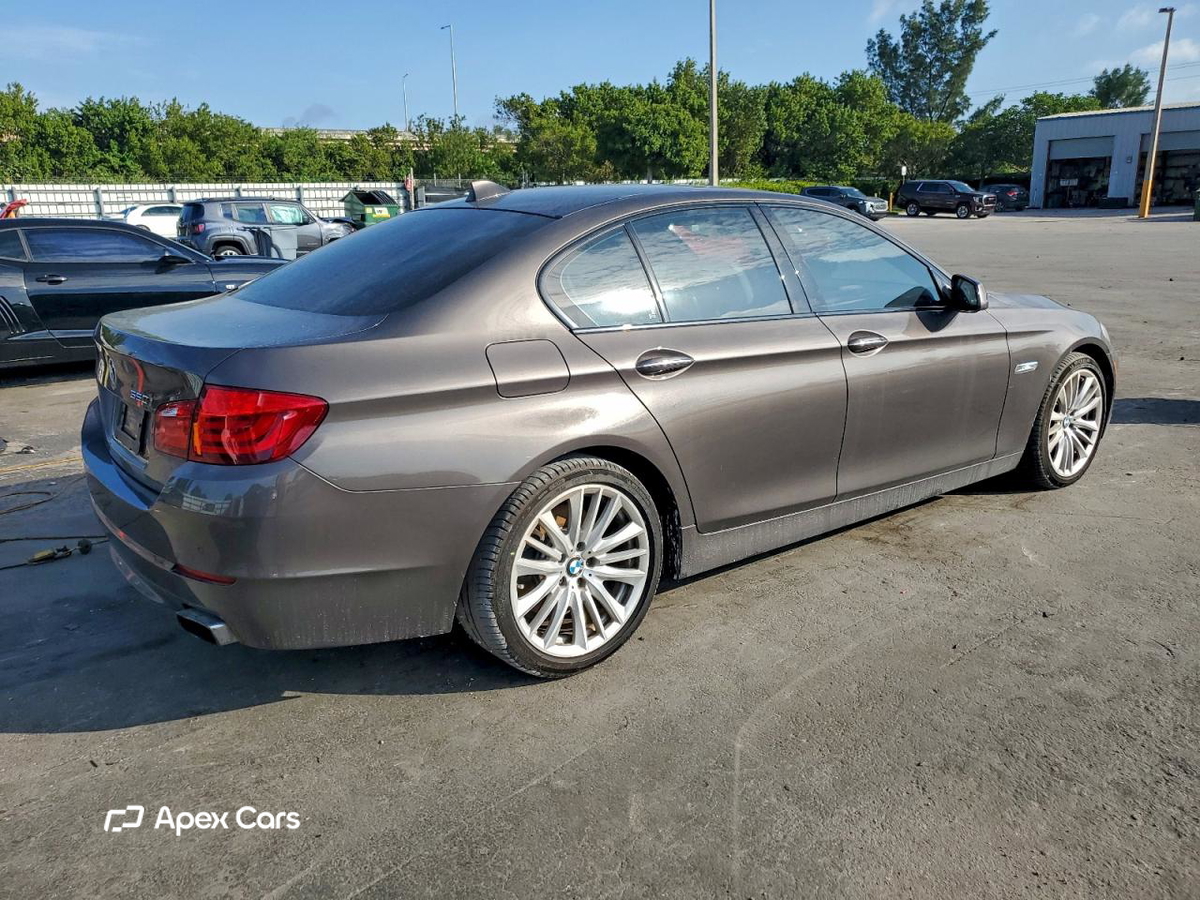 BMW Series 5 2012