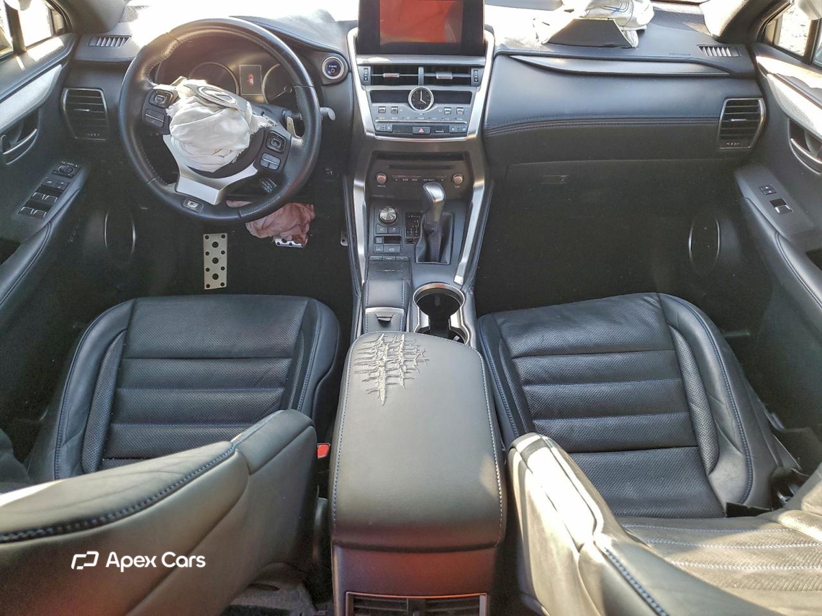 Lexus NX 2021