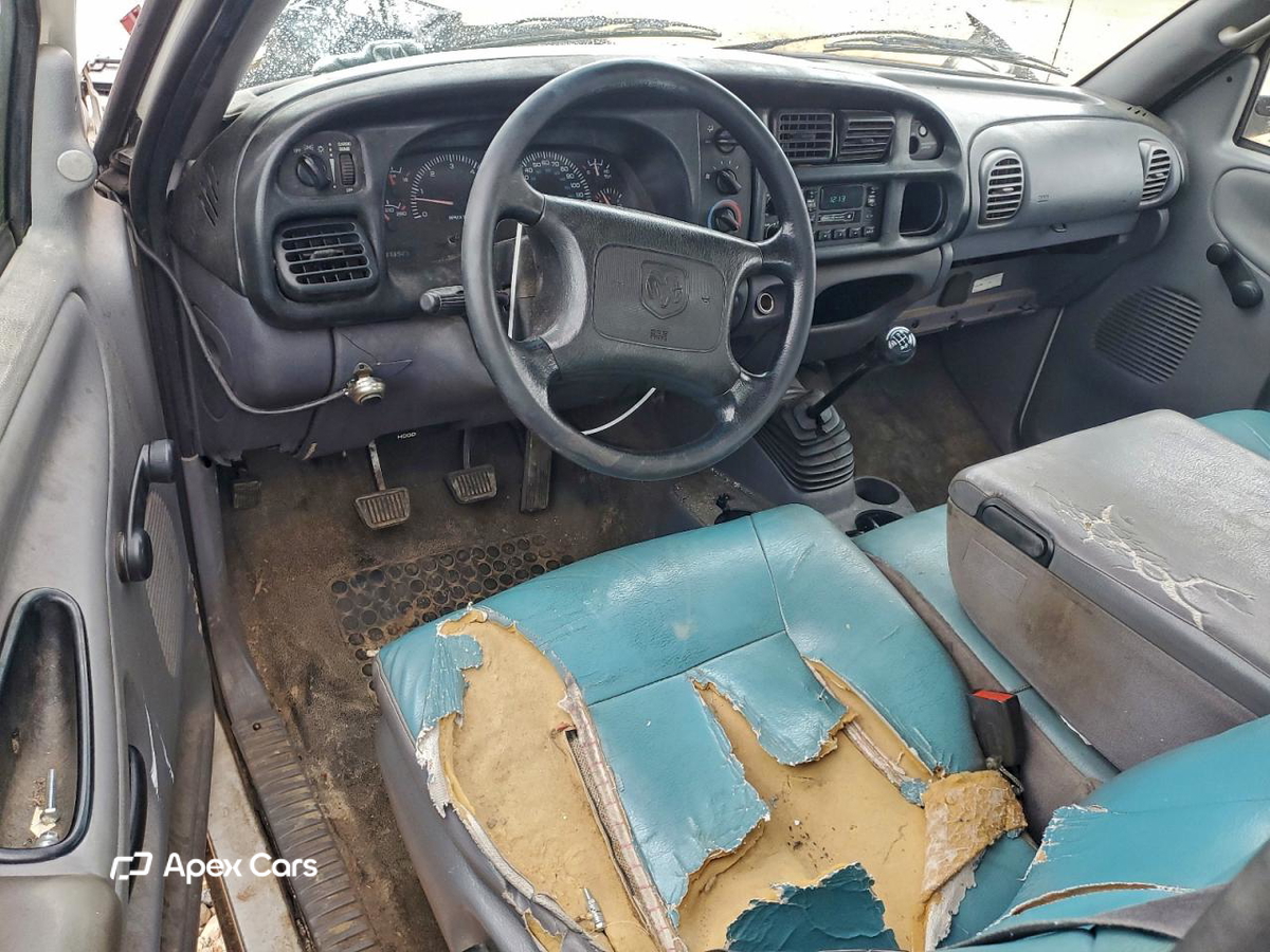 Dodge RAM 2000