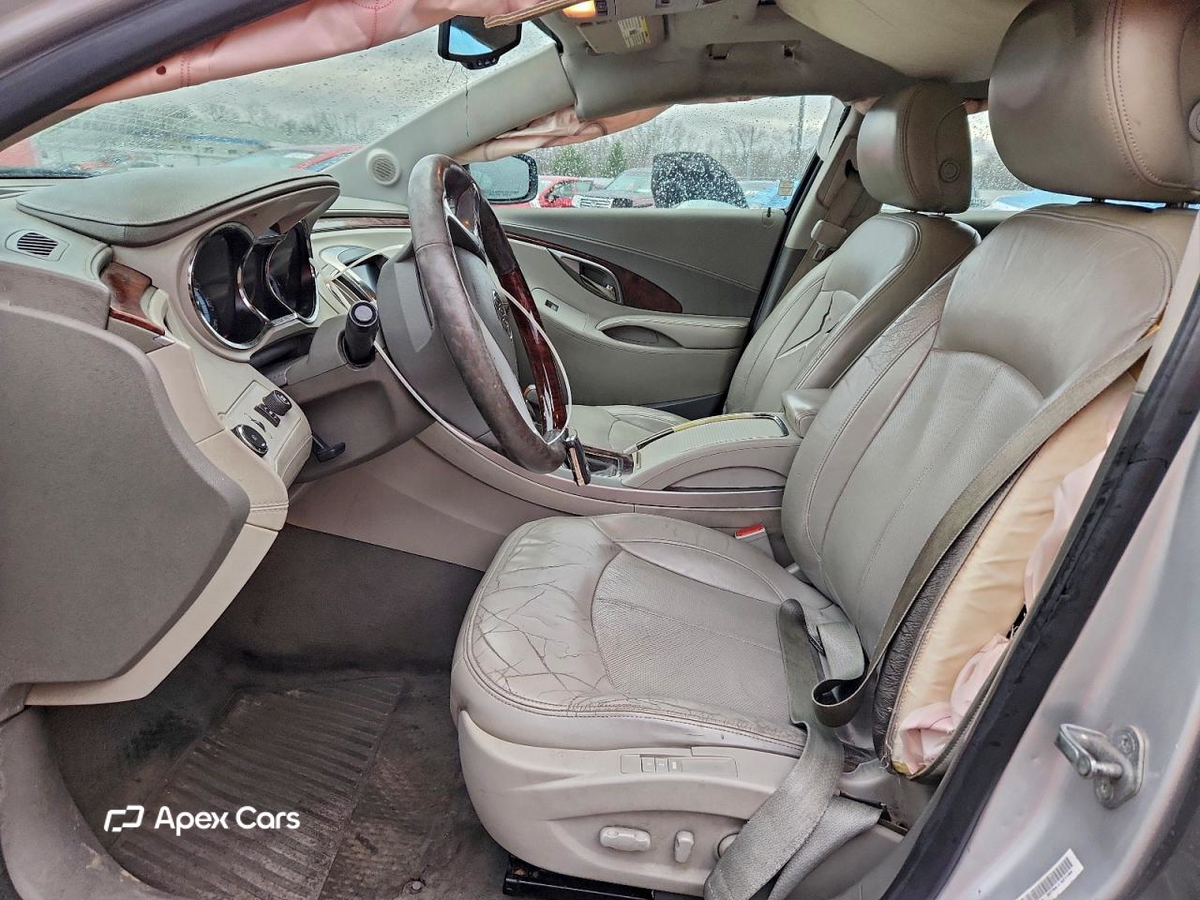 Buick LaCrosse 2011