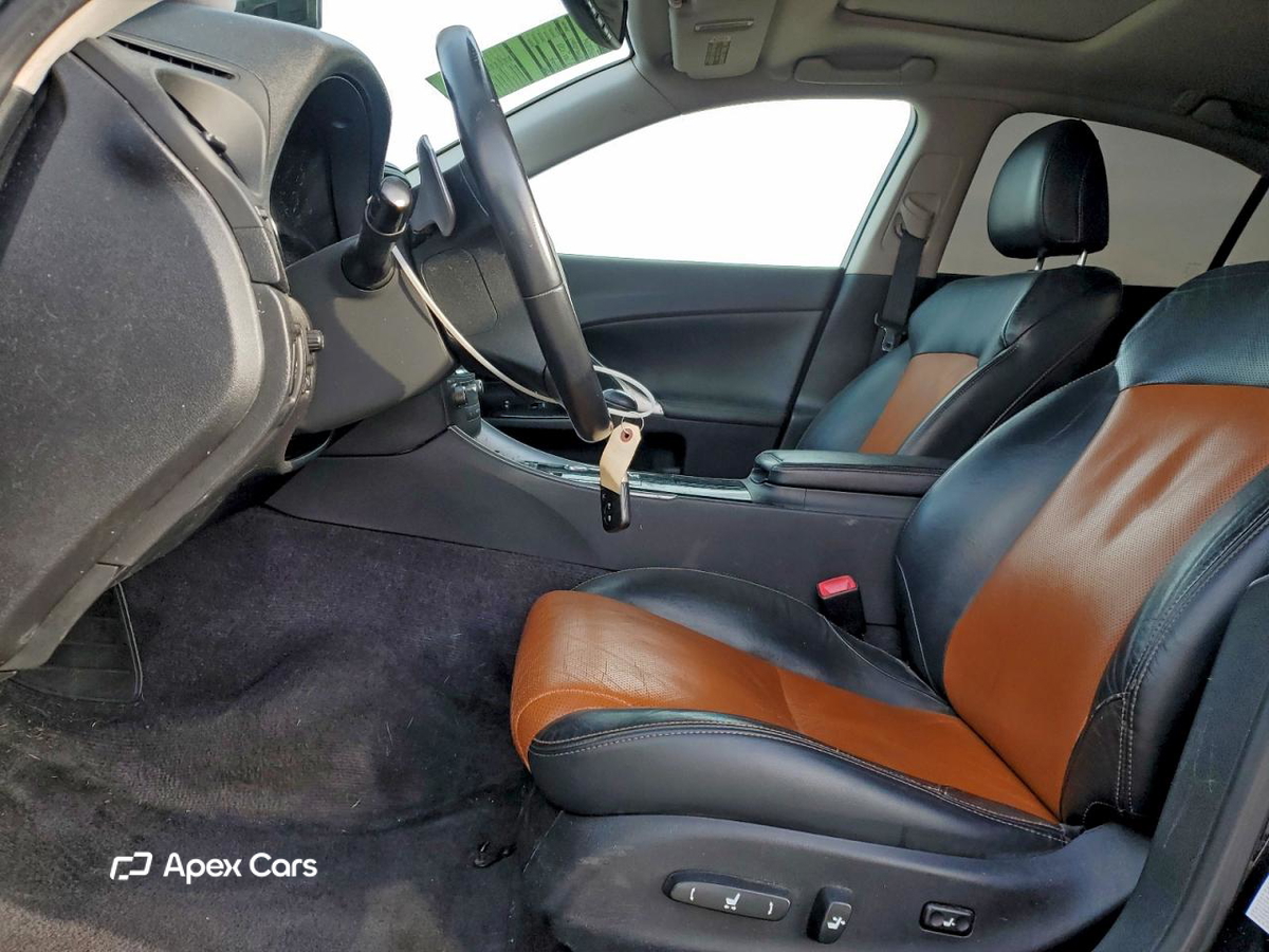 Lexus IS 2013
