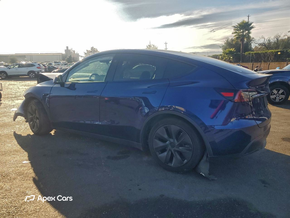Tesla Model Y 2025