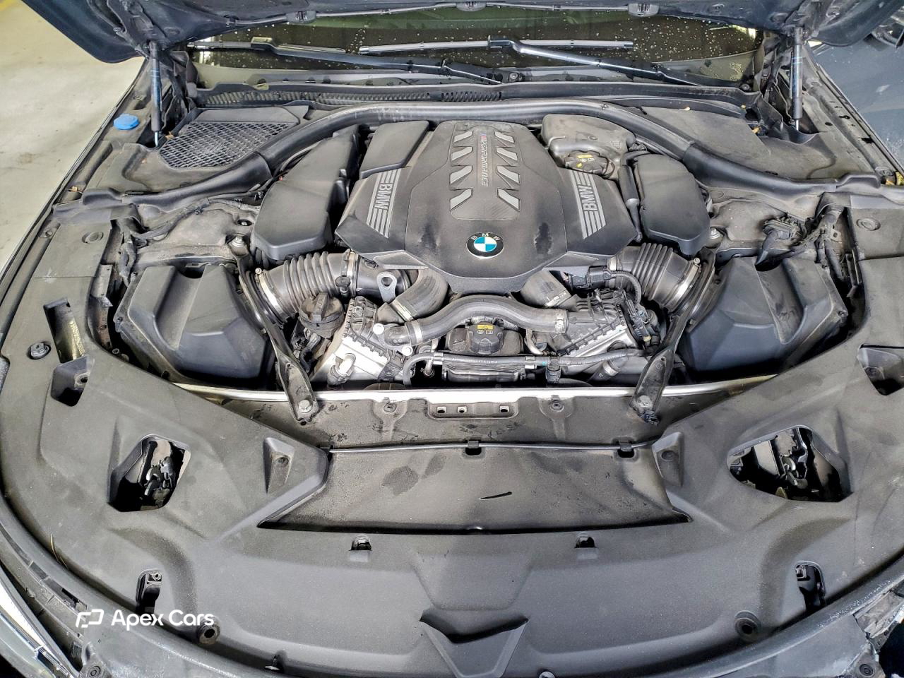 BMW Series 8 2022