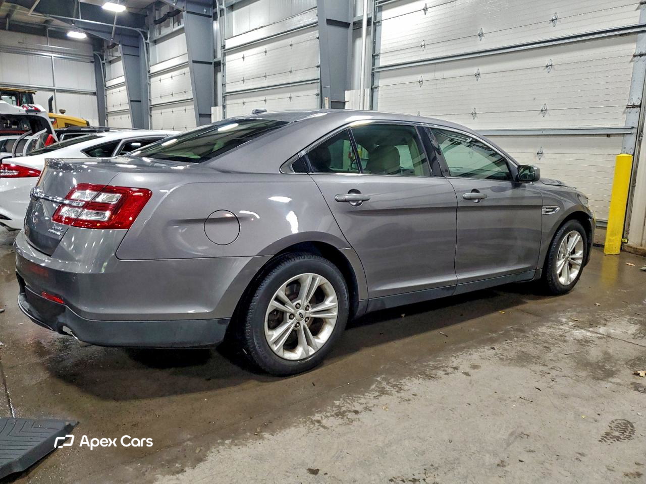 Ford Taurus 2014