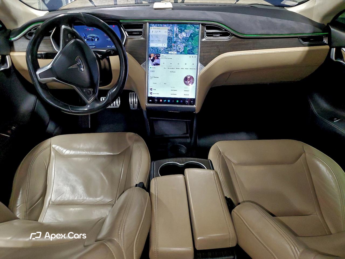 Tesla Model S 2015