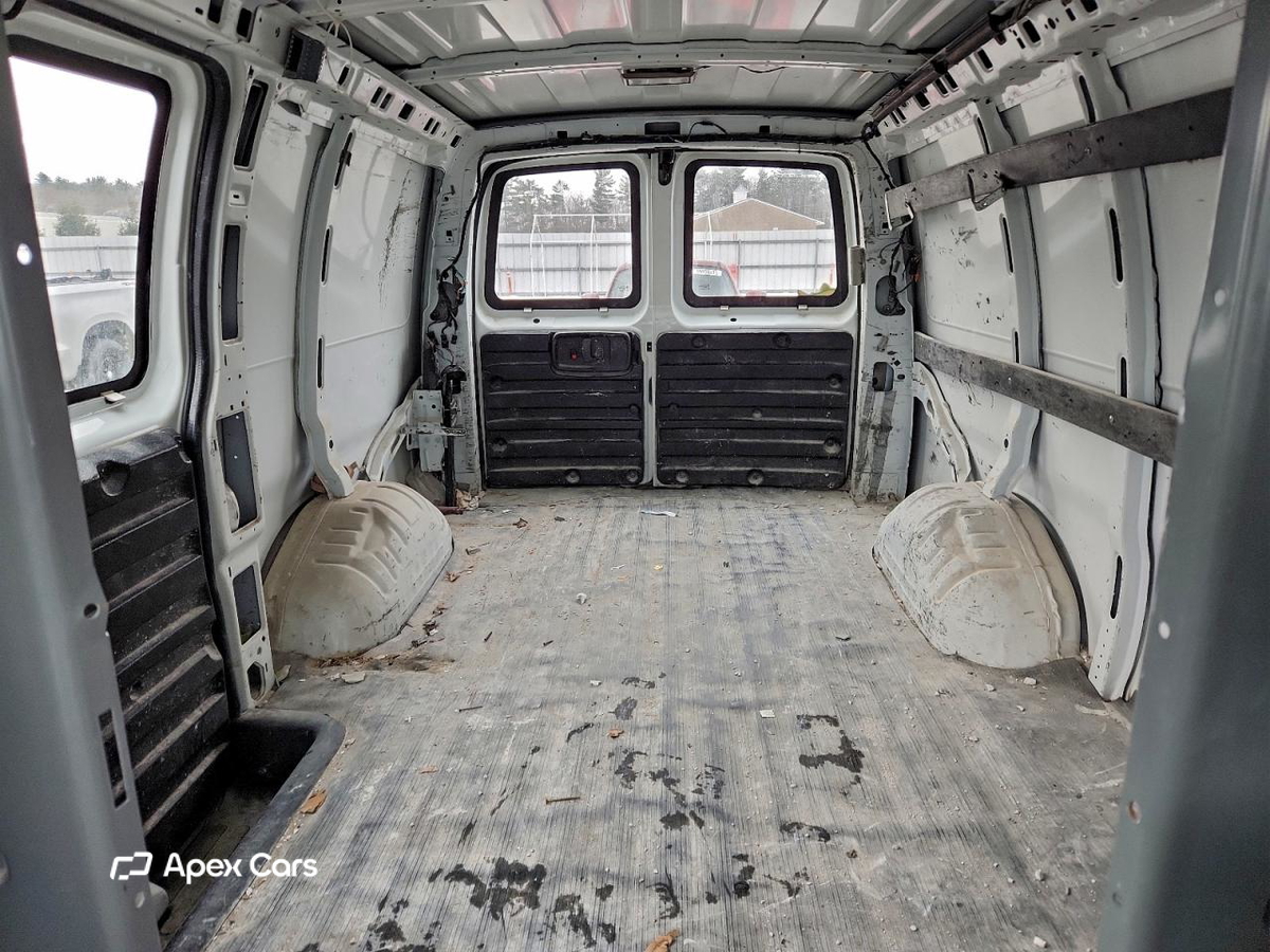 Chevrolet Express 2013