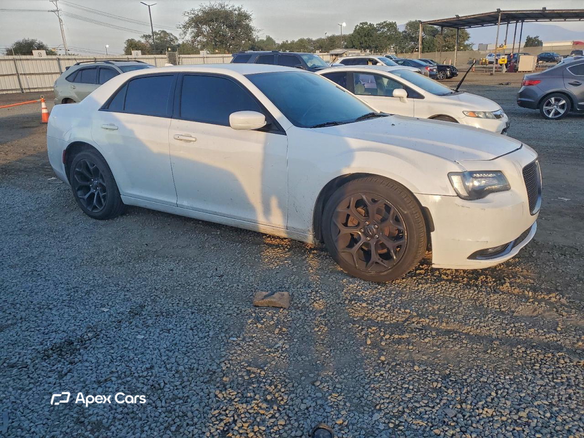 Chrysler 300 2019