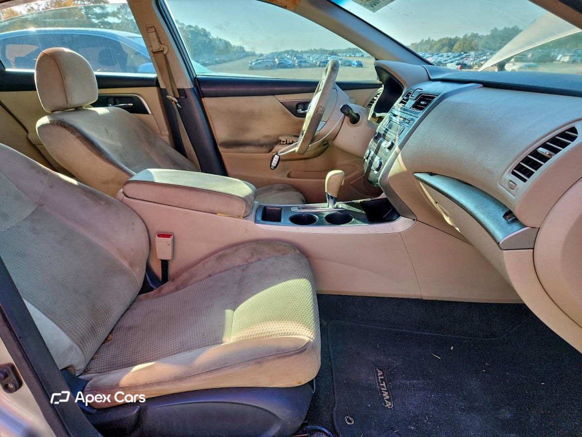 Nissan Altima 2015