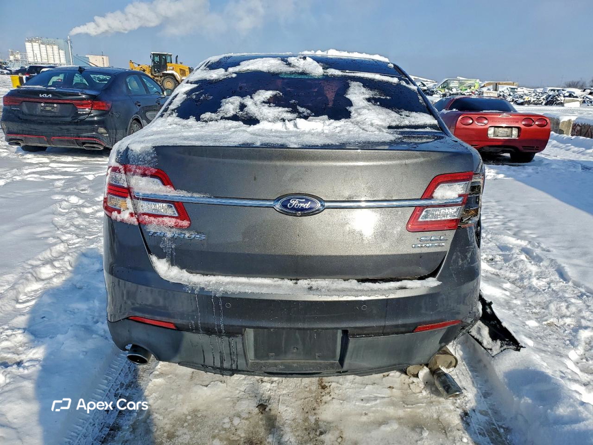 Ford Taurus 2015