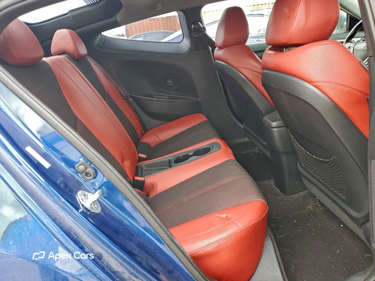 Hyundai Veloster 2015