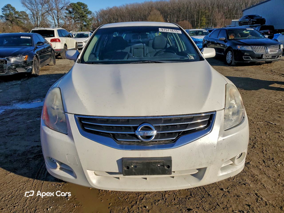 Nissan Altima 2010