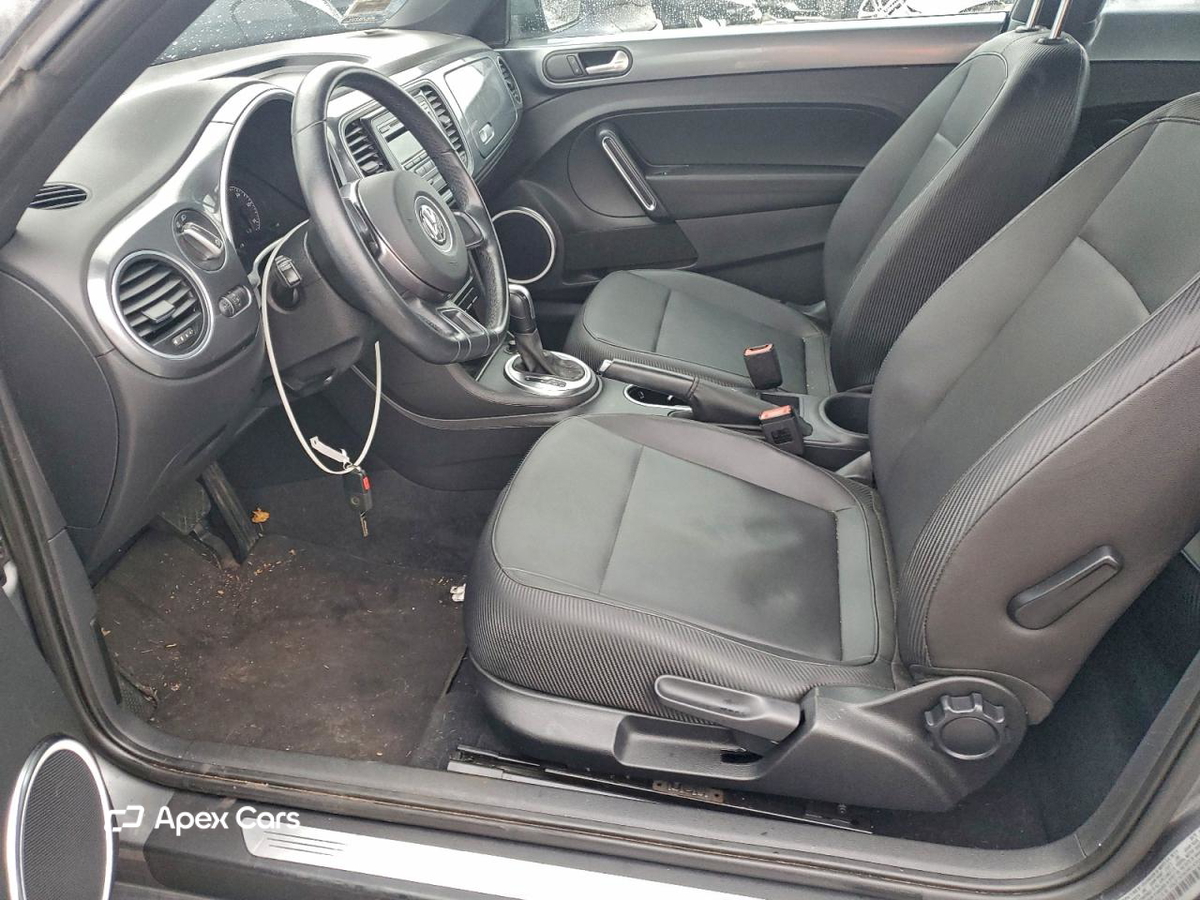 Volkswagen Beetle 2012