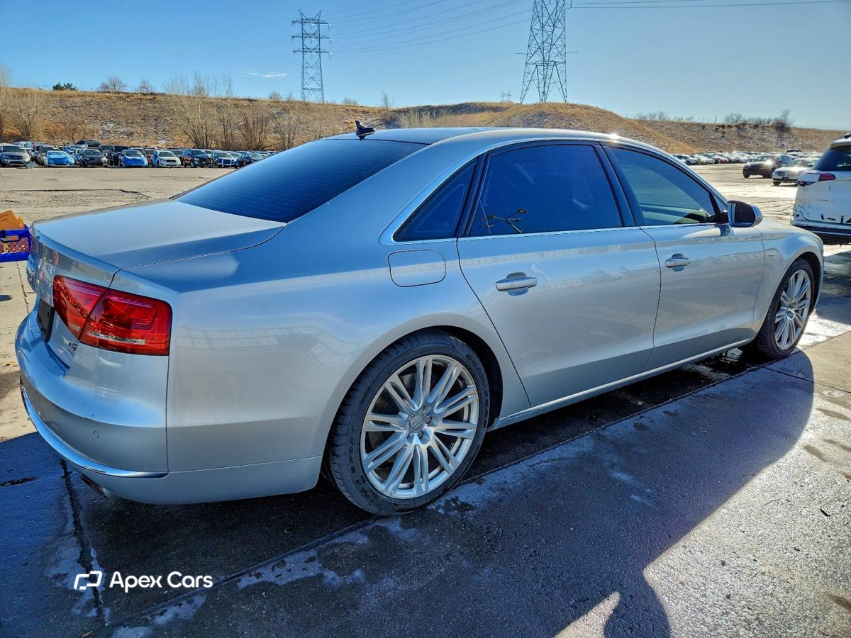 Audi A8 2012
