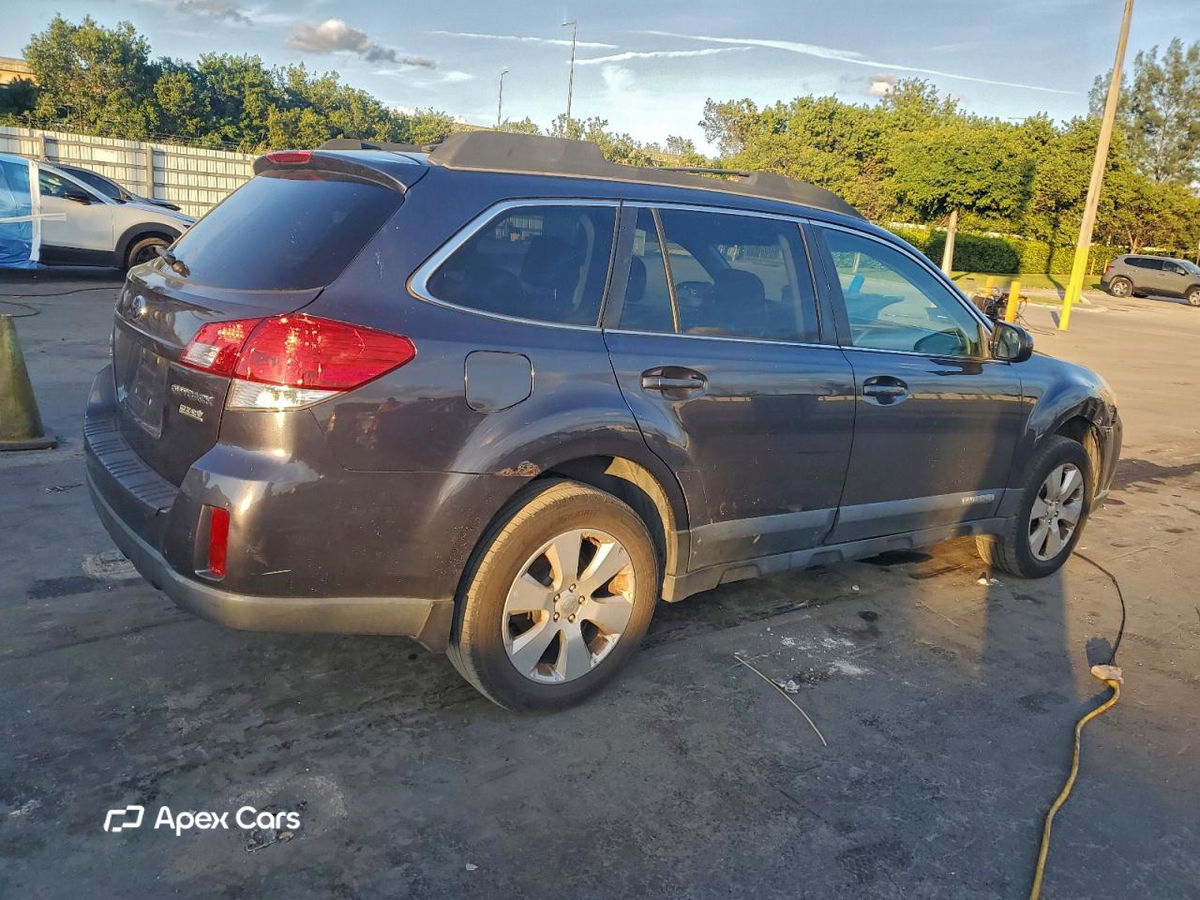 Subaru Outback 2011