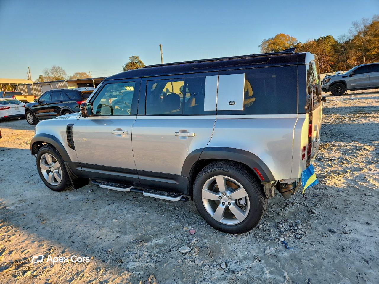 Land Rover Defender 2020
