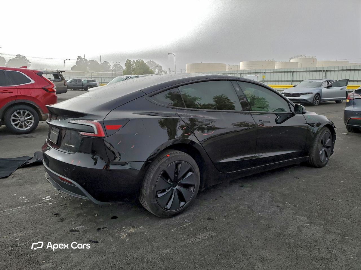 Tesla Model 3 2024