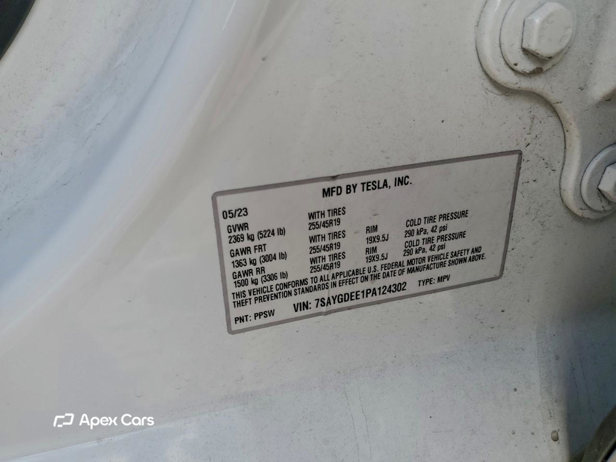 Tesla Model Y 2023