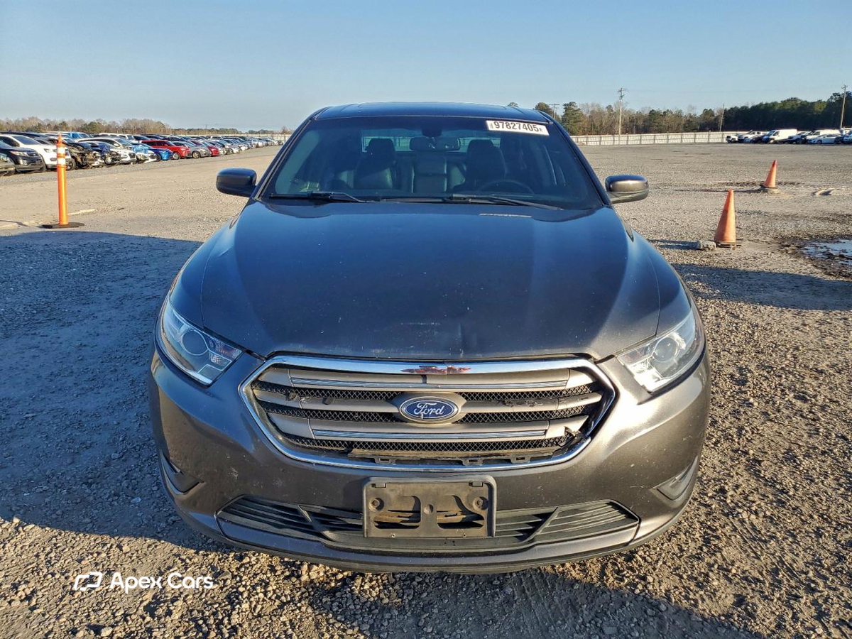 Ford Taurus 2016