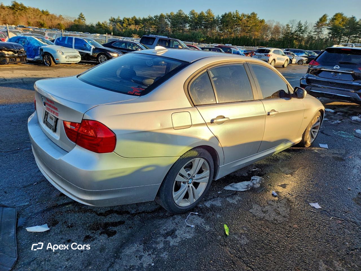 BMW Series 3 2011