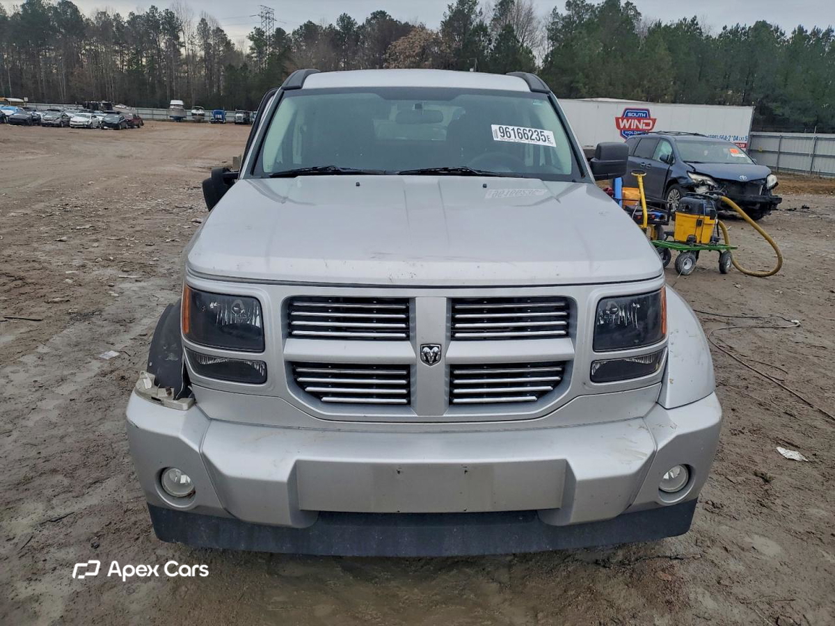 Dodge Nitro 2011