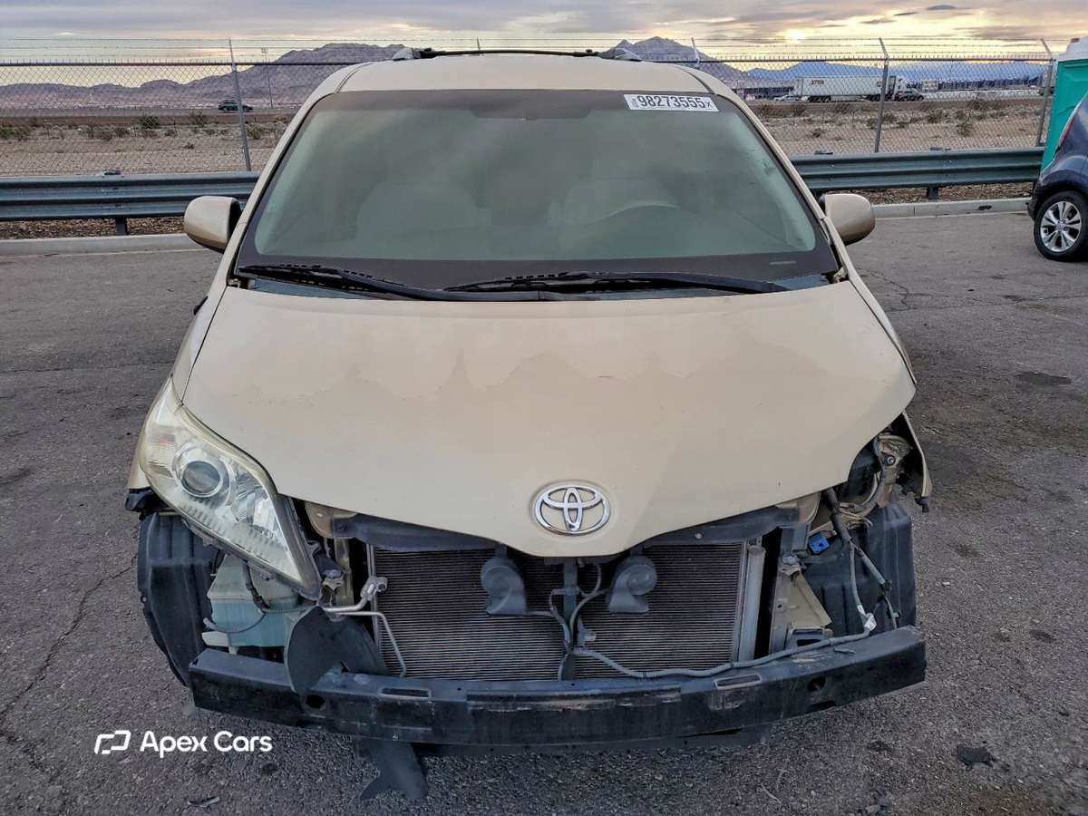 Toyota Sienna 2012