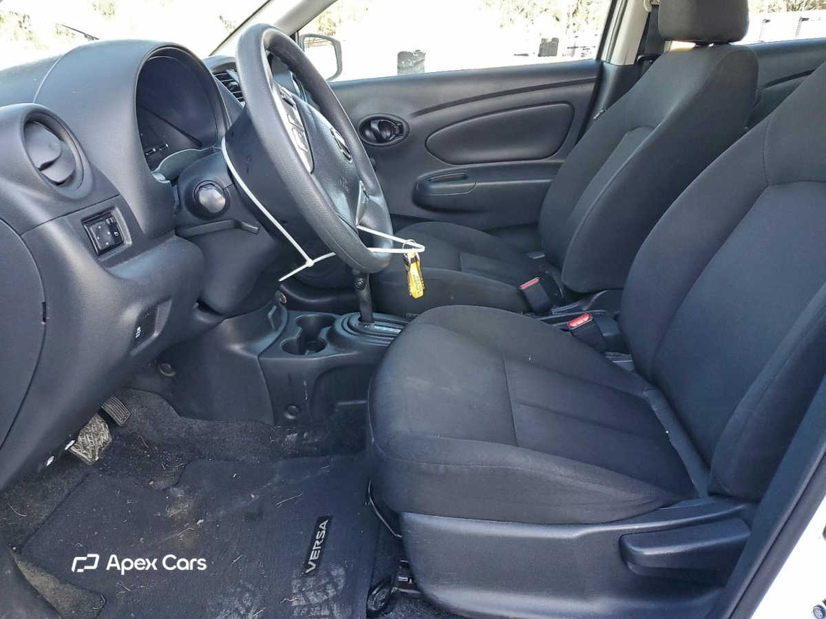 Nissan Versa 2018