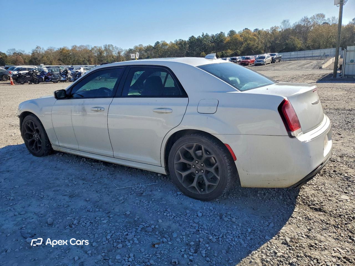 Chrysler 300 2016