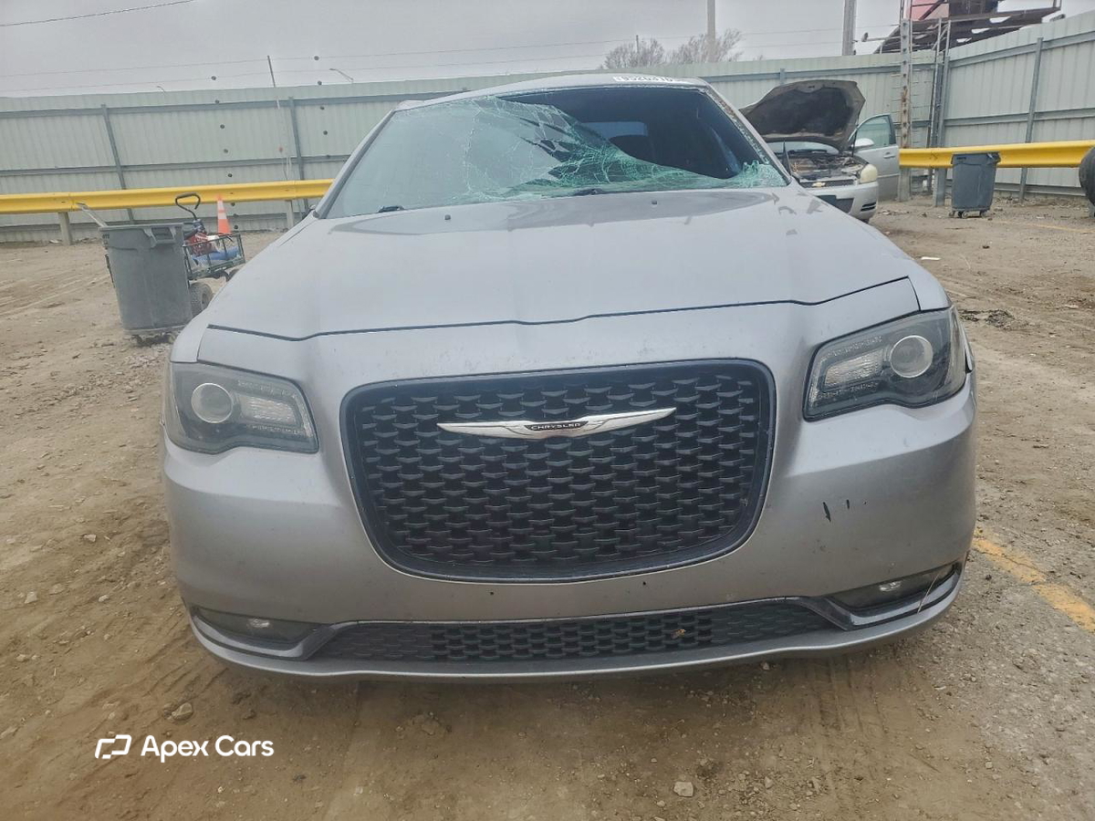 Chrysler 300 2016