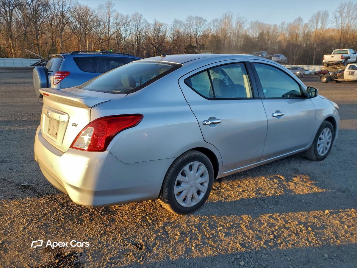 Nissan Versa 2019