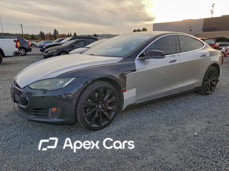 Tesla Model S 2015 - Image 1 of 12