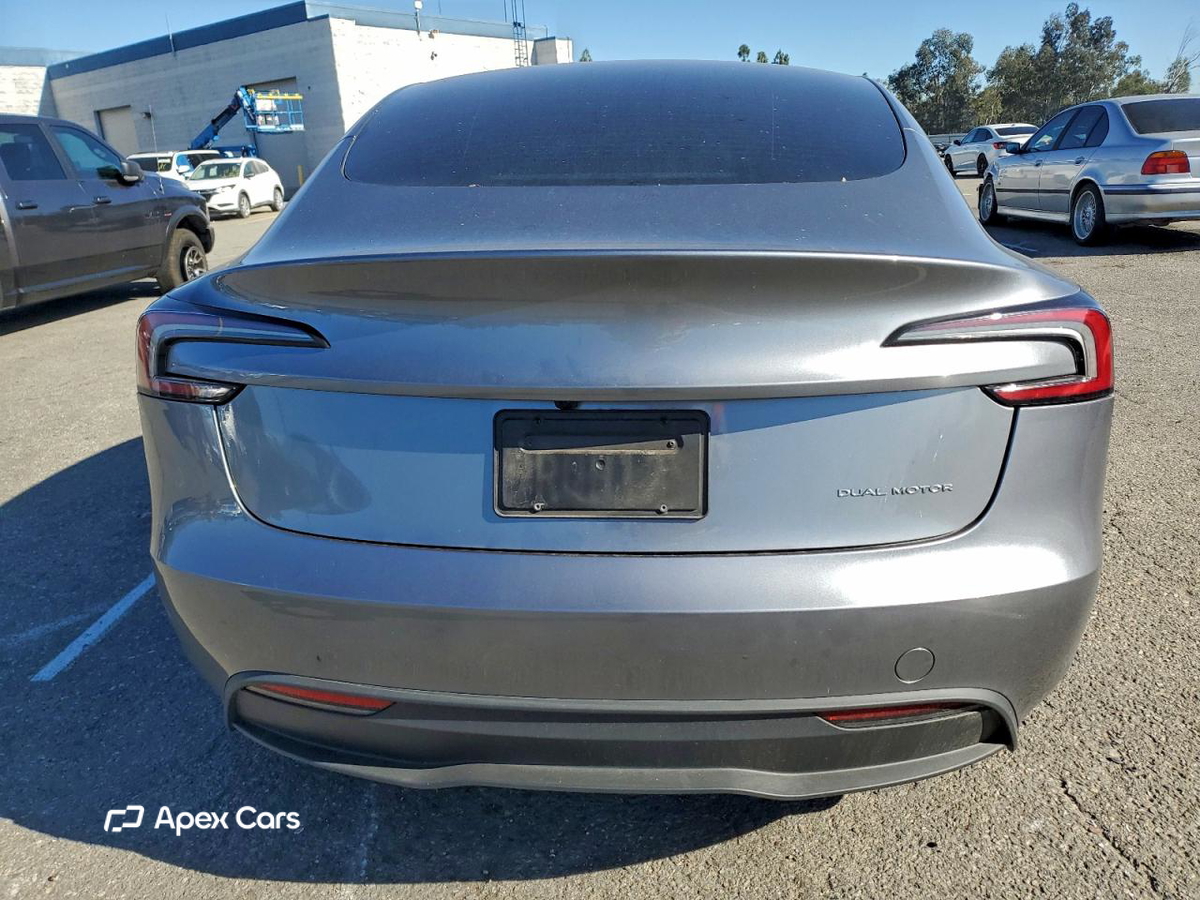 Tesla Model 3 2025