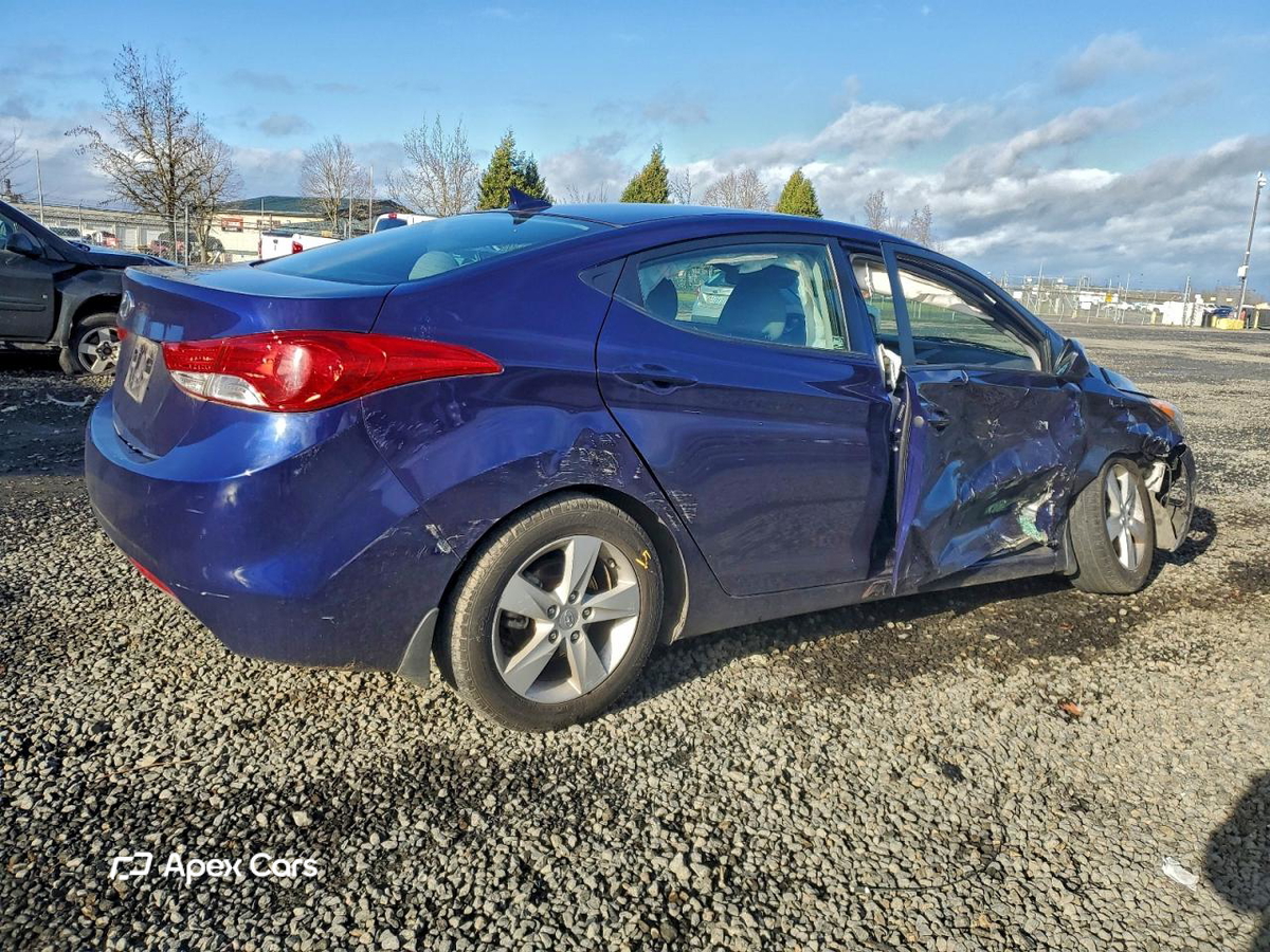Hyundai Elantra 2013