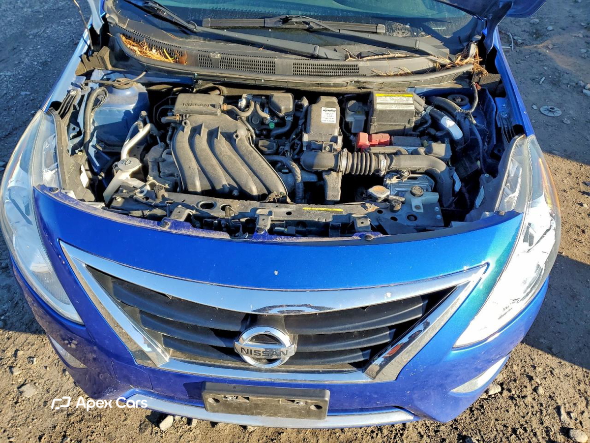 Nissan Versa 2015