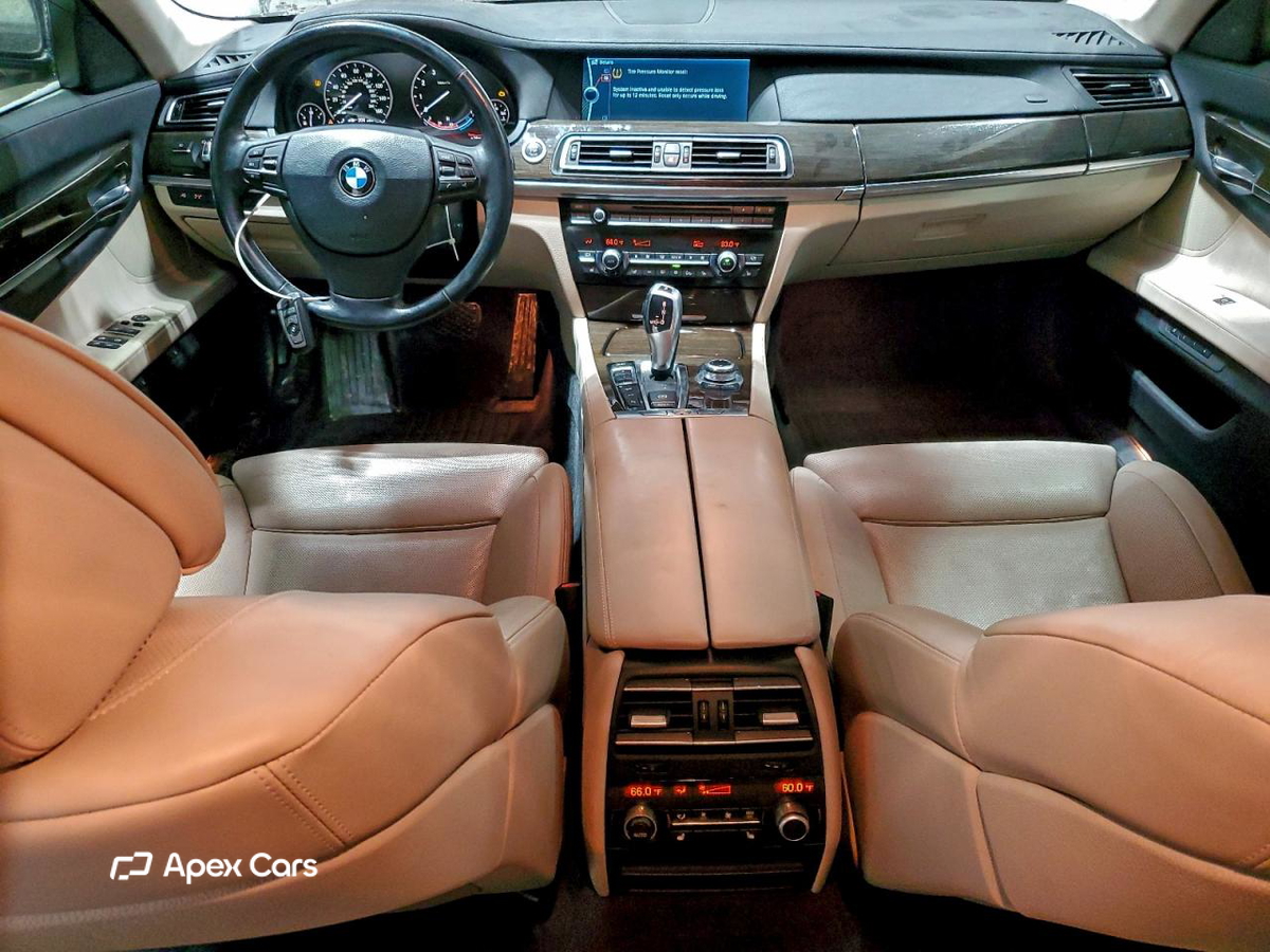 BMW Series 7 2011