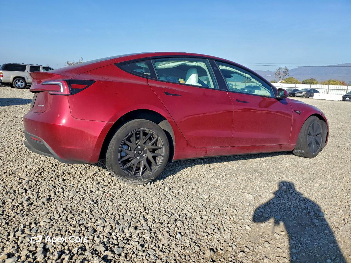 Tesla Model 3 2024