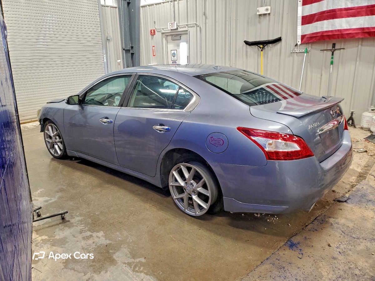 Nissan Maxima 2011