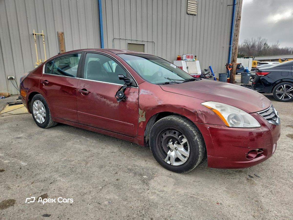 Nissan Altima 2012