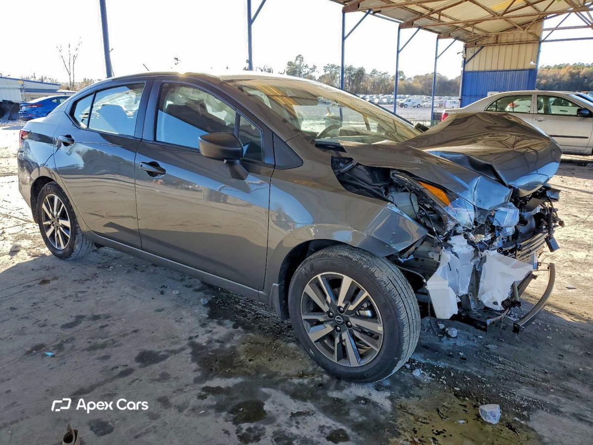 Nissan Versa 2025