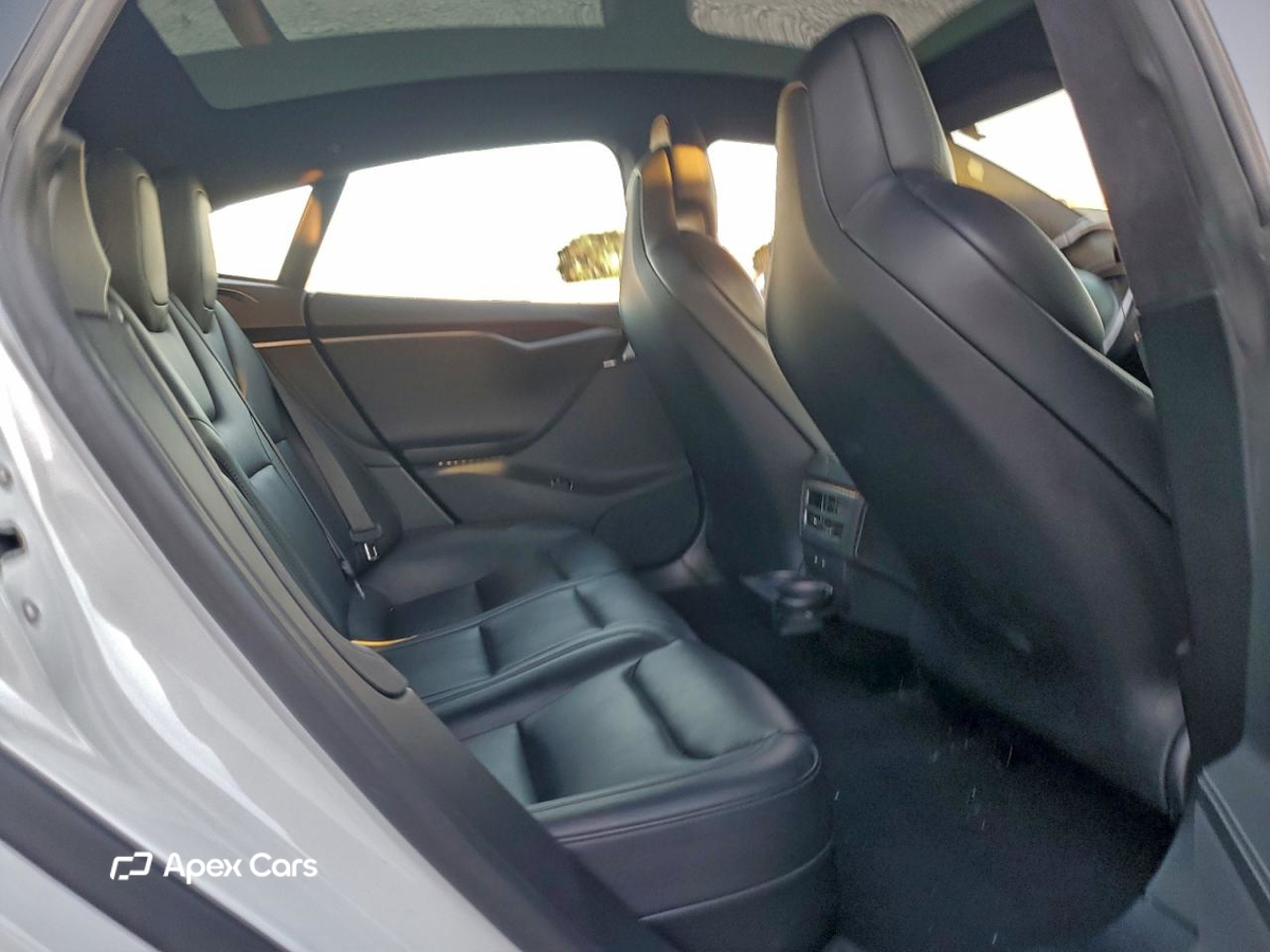 Tesla Model S 2018