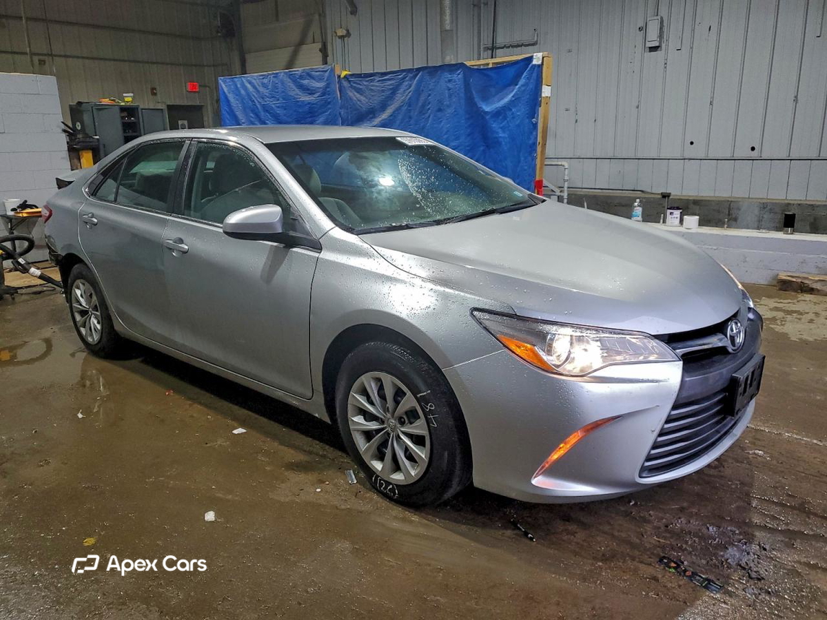 Toyota Camry 2016