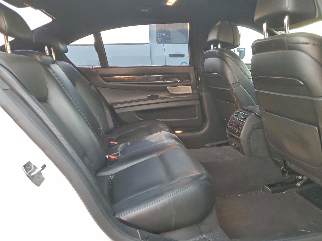 BMW Series 7 2015