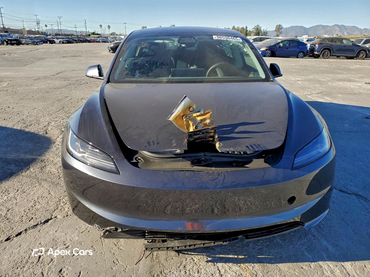 Tesla Model 3 2025