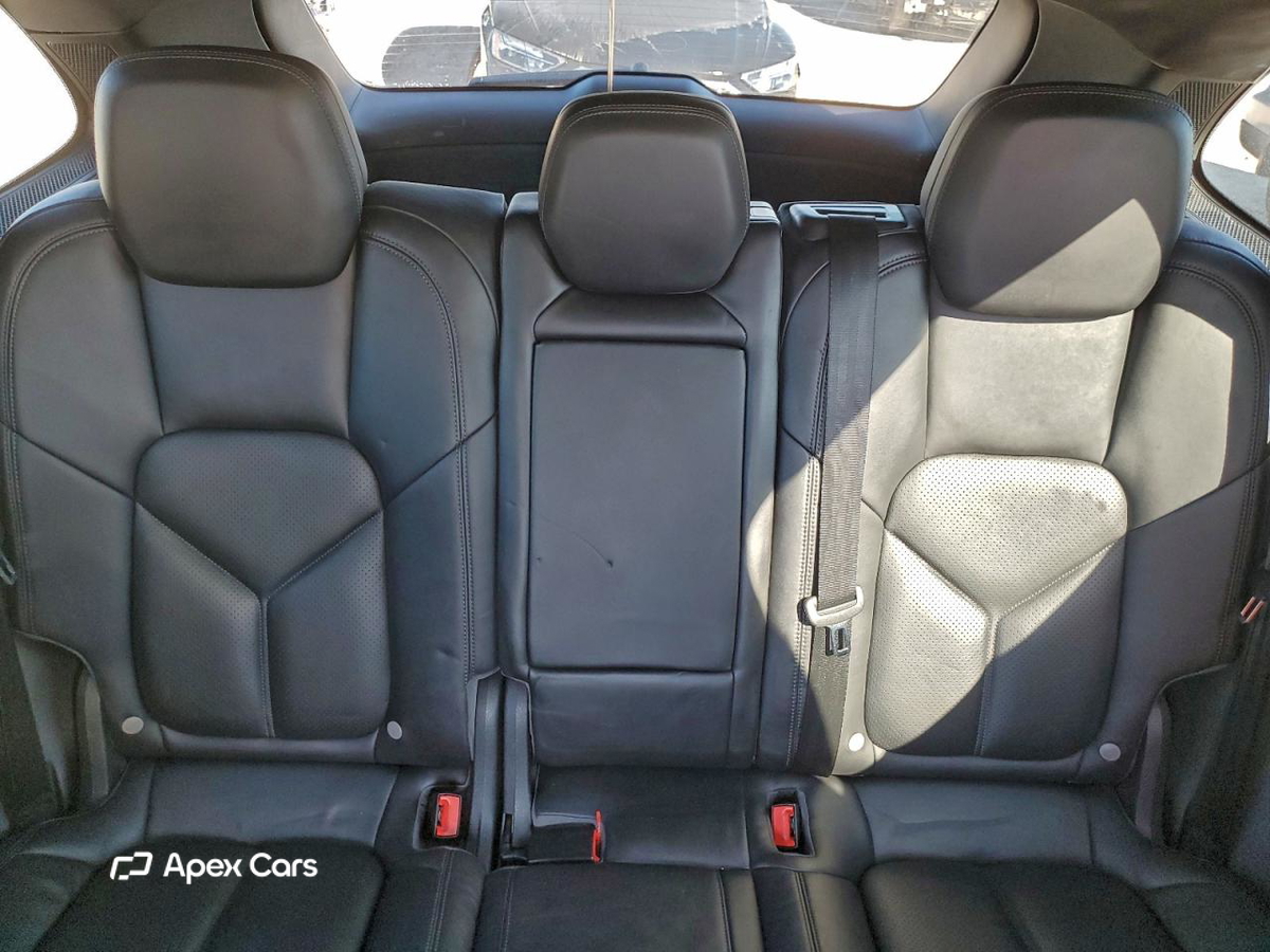 Porsche Cayenne 2016